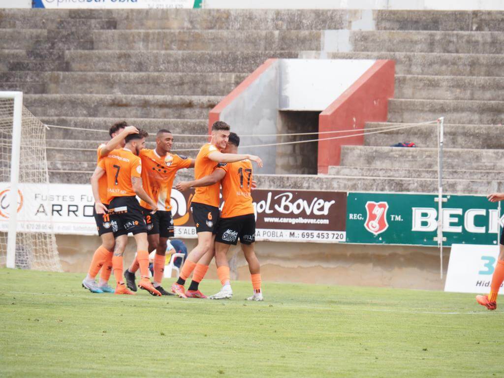 La SE Penya Independent vence al Poblense 2-3 en la primera eliminatoria