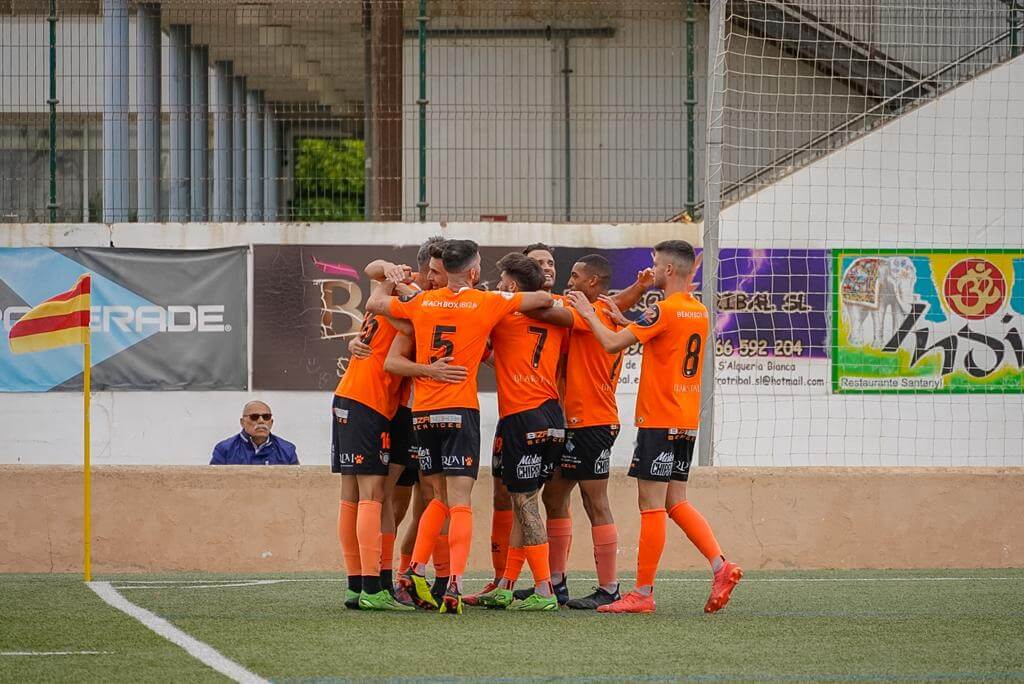 Nos tocará remontar en casa tras la derrota en Santanyí por 2-1